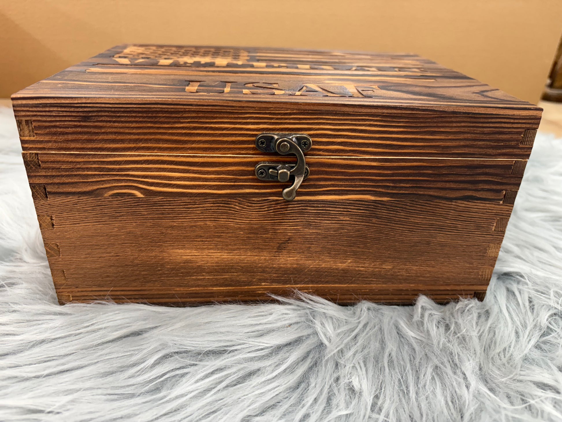 USAF Veteran Whiskey Gift Set | 2 Glasses, 2 Coasters, 8 Whiskey Stones and Velvet Bag