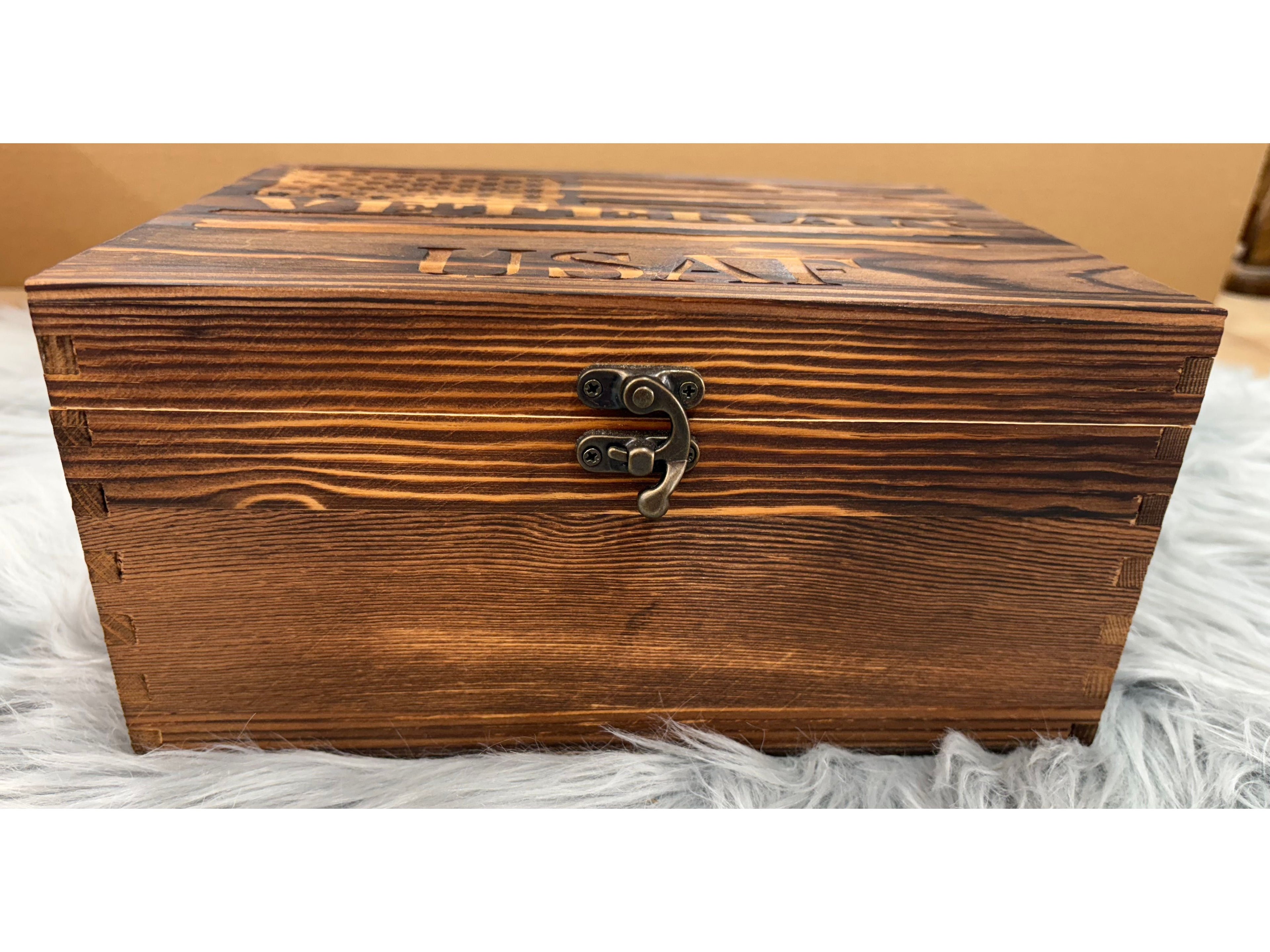 USAF Veteran Whiskey Gift Set | 2 Glasses, 2 Coasters, 8 Whiskey Stones and Velvet Bag