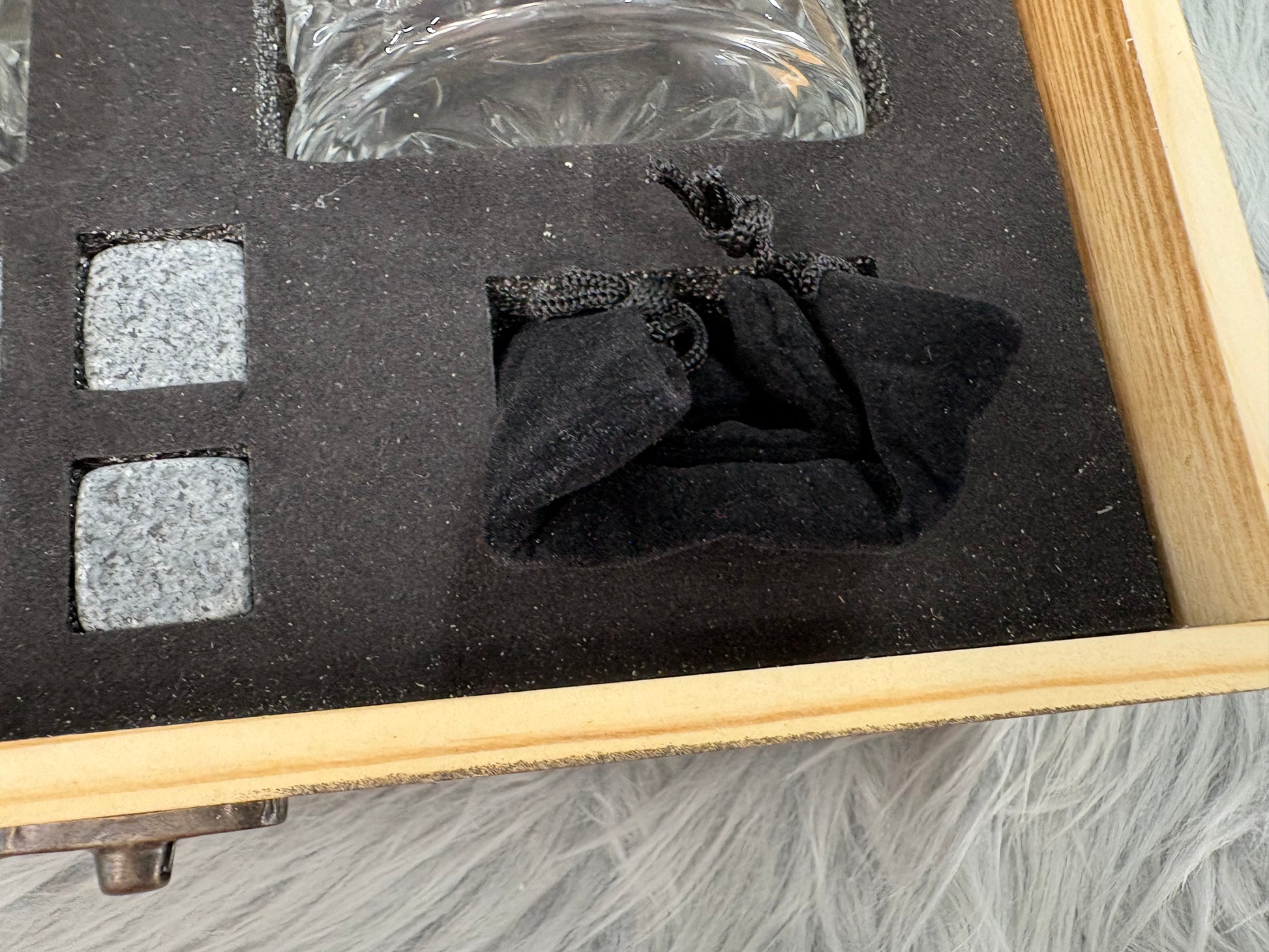 USMC Veteran Whiskey Gift Set | 2 Glasses, 2 Coasters, 8 Whiskey Stones & Velvet Bag