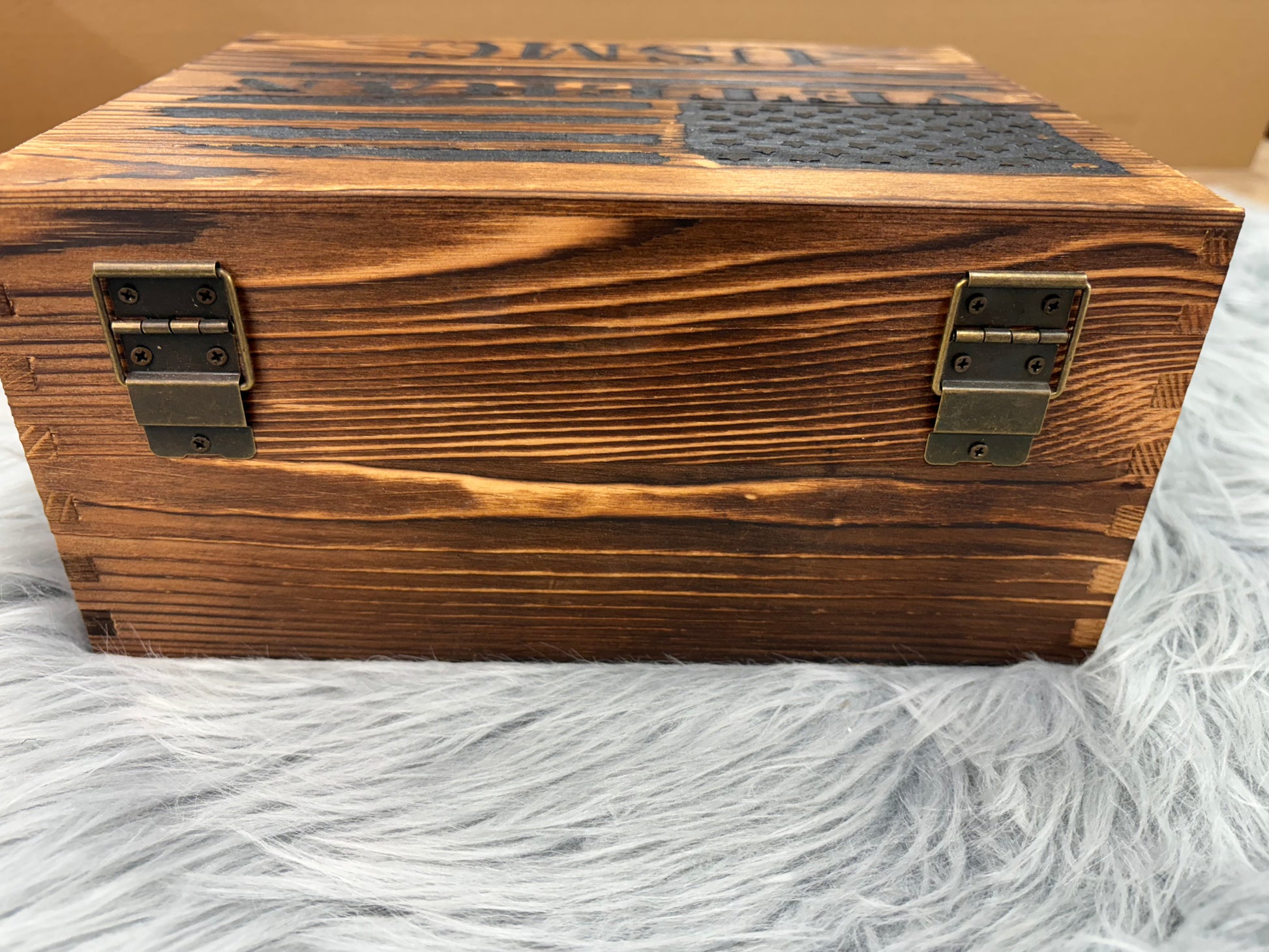 USMC Veteran Whiskey Gift Set | 2 Glasses, 2 Coasters, 8 Whiskey Stones & Velvet Bag