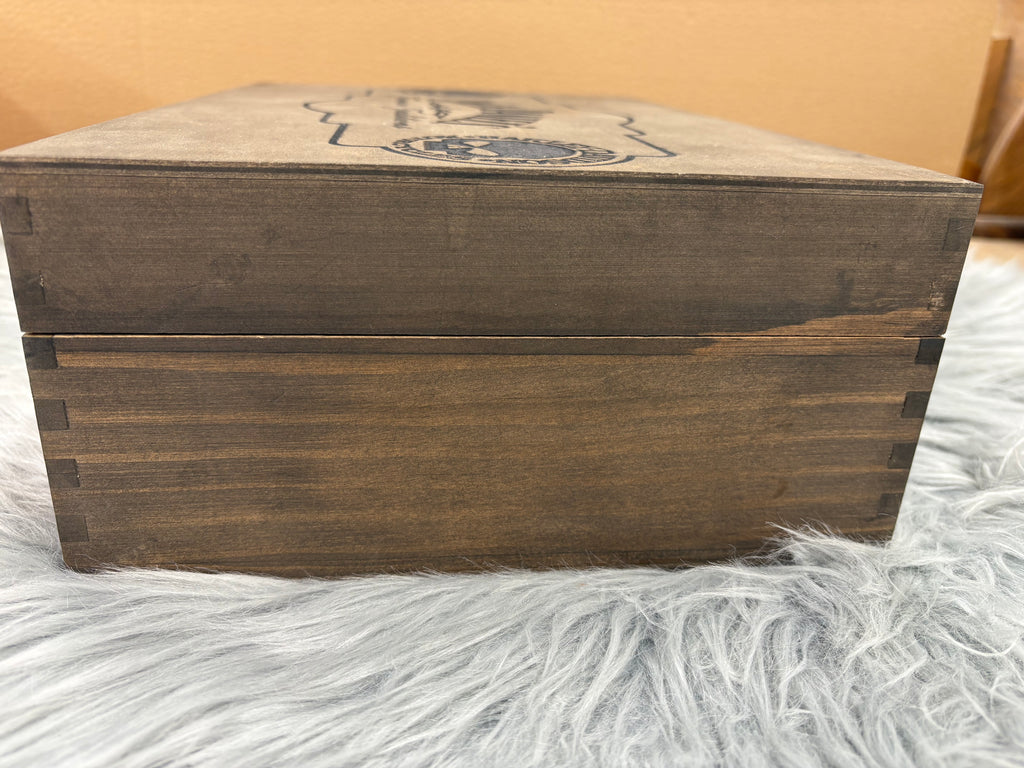 Jack Daniels Inspired Decanter Set | Laser Engraved Wooden Gift Box with 4 Whiskey Glasses & Decanter – $120