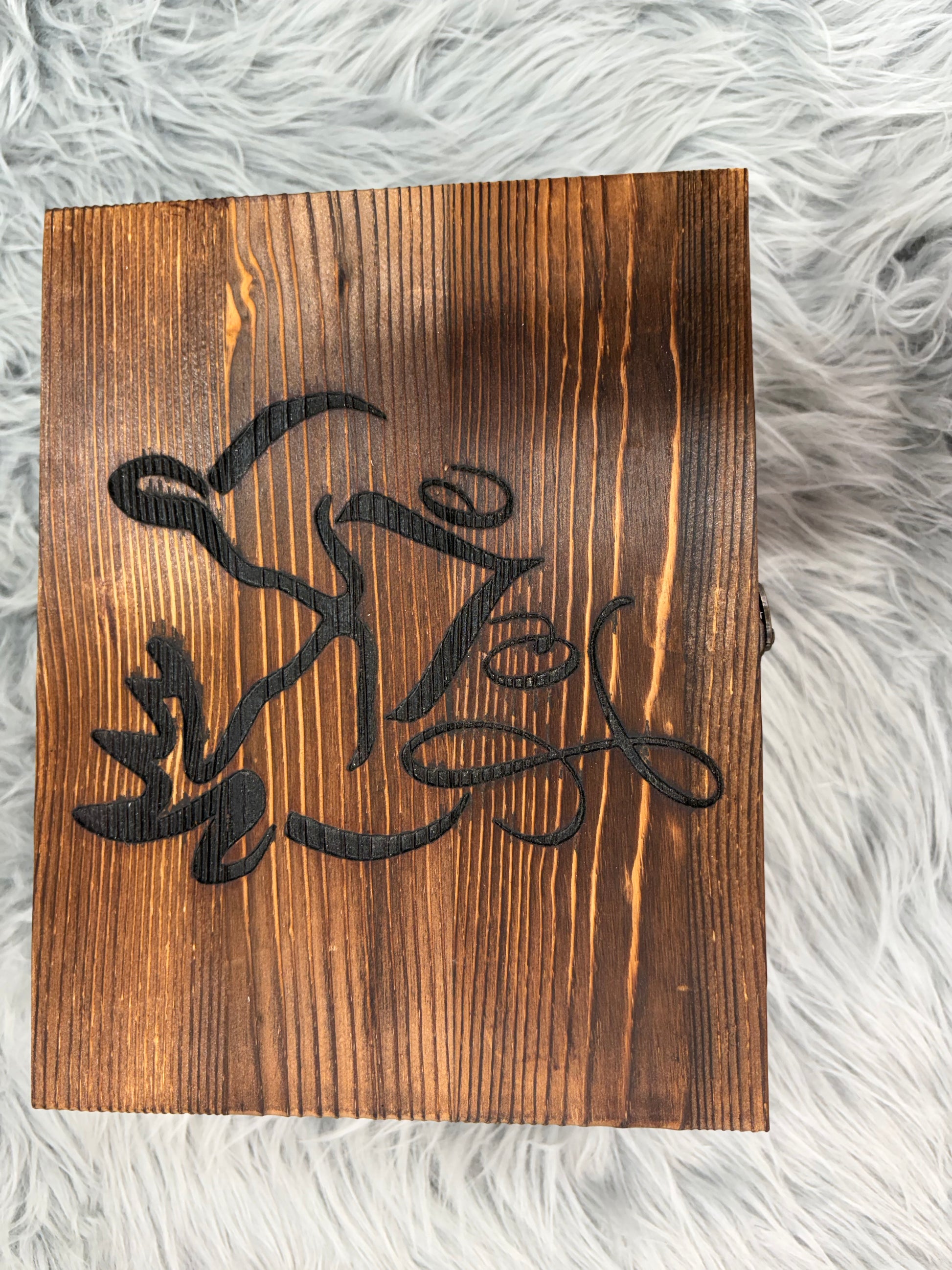 His Buck & Her Doe Whiskey Gift Set | Deer Love Laser Engraved Box – 2 Glasses, Coasters, Whiskey Stones & Velvet Bag