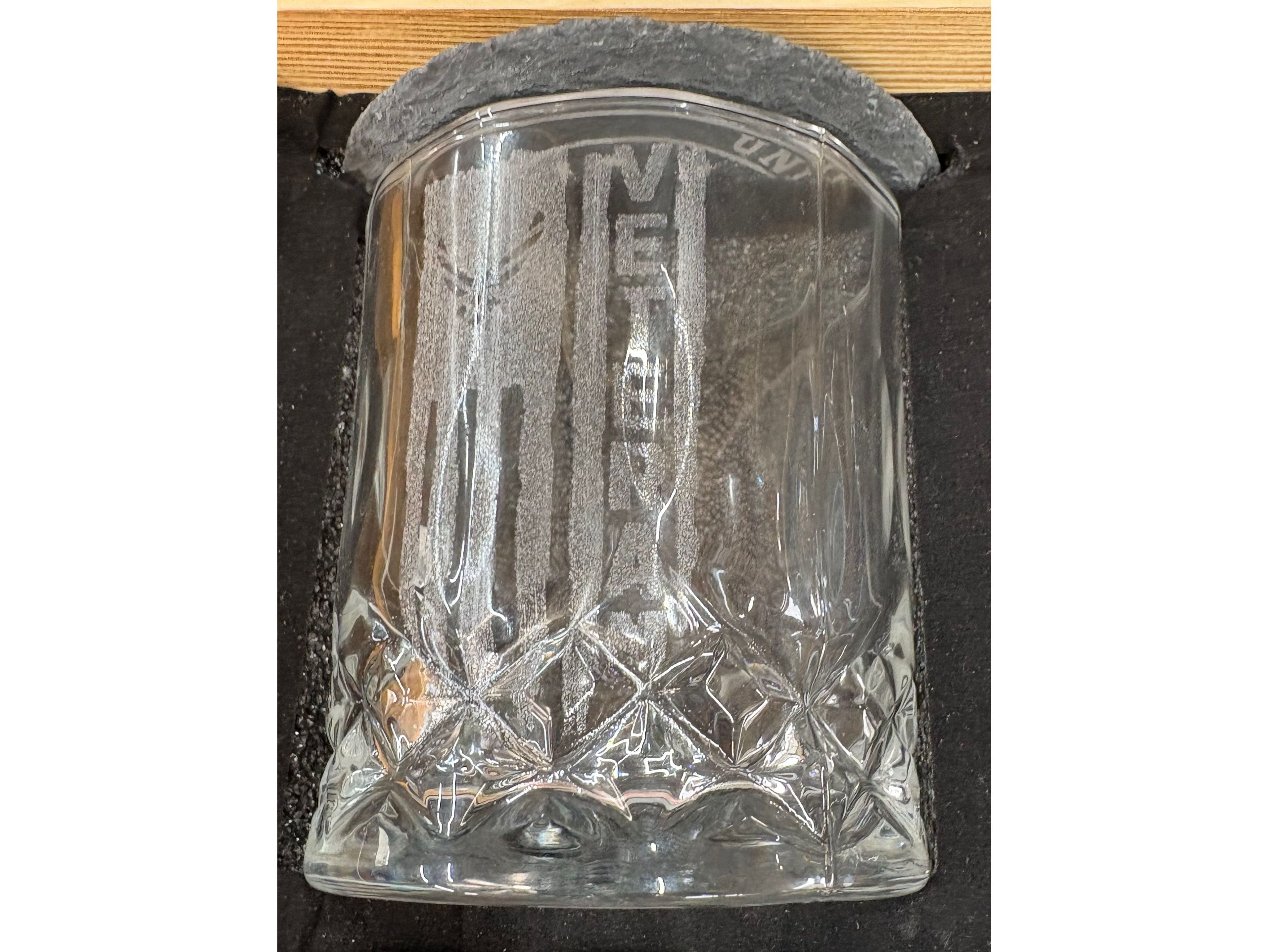 USAF Veteran Whiskey Gift Set | 2 Glasses, 2 Coasters, 8 Whiskey Stones and Velvet Bag